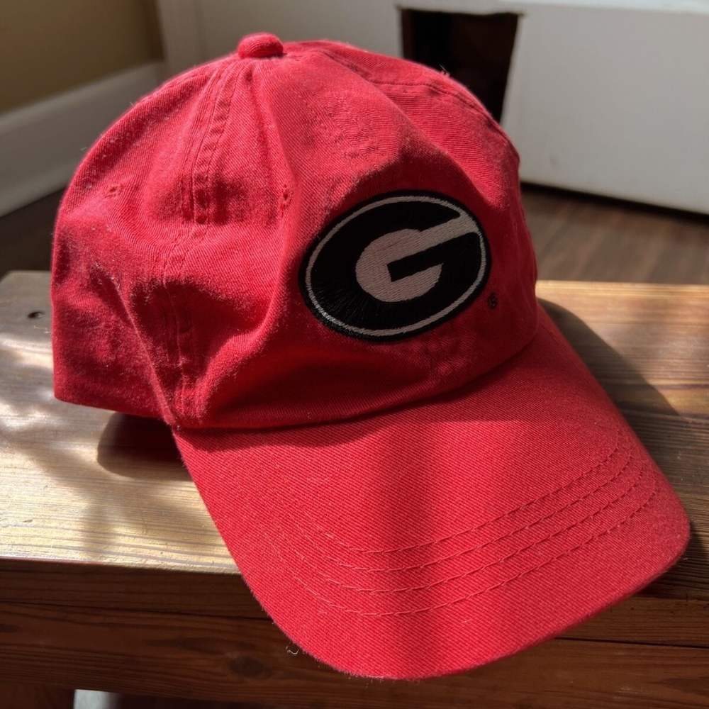 NEW VTG Georgia Bulldogs Red Adjustable Baseball Hat Cap OSFA Signatures Dawgs